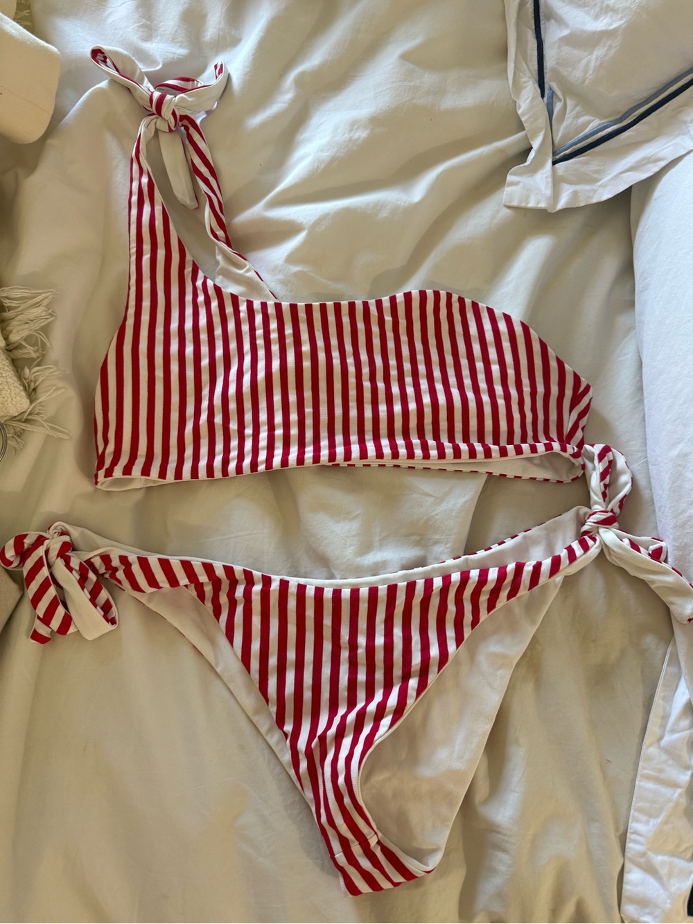 Revolver superdown clari bikini in red stripe - Picture 4 of 8